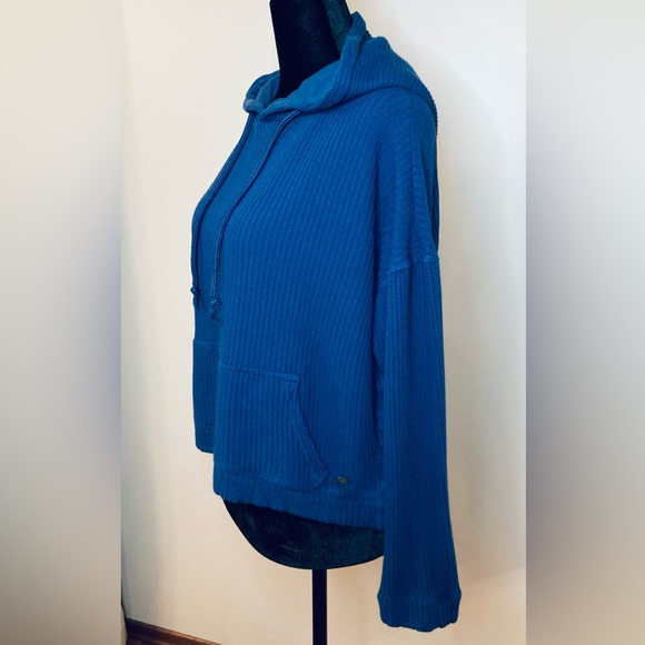 O’Neill Women’s Medium Knit Pullover Hoodie Front Pocket Cobalt Blue Sporty Cosy - Picture 3 of 7